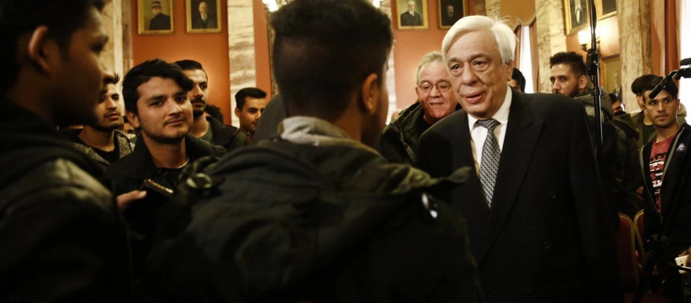 Λεφτά... υπάρχουν: 1.500 ευρώ το μήνα για ασυνόδευτους «ανήλικους» από 16 ετών και άνω συν επίπλωση διαμερίσματος!